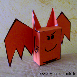 Paper toy Halloween à imprimer gratuit pdf chauve souris en papier